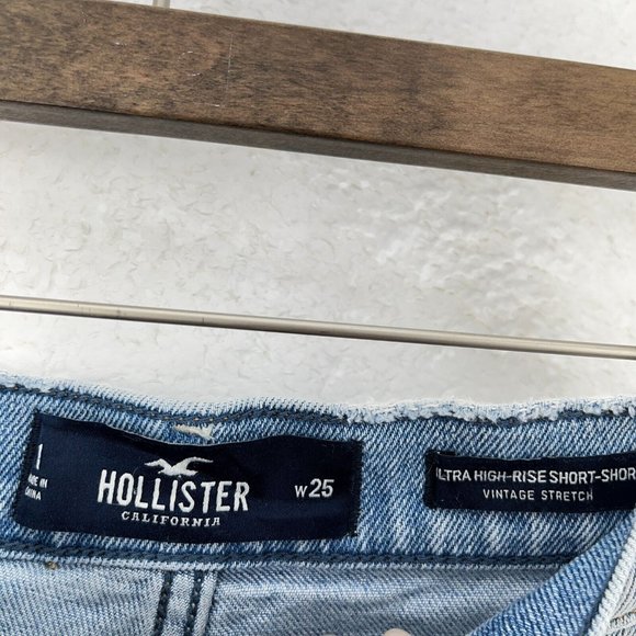 HOLLISTER Ripped Distressed Blue Light Wash Denim Jean Short Size 25 - Picture 2 of 3